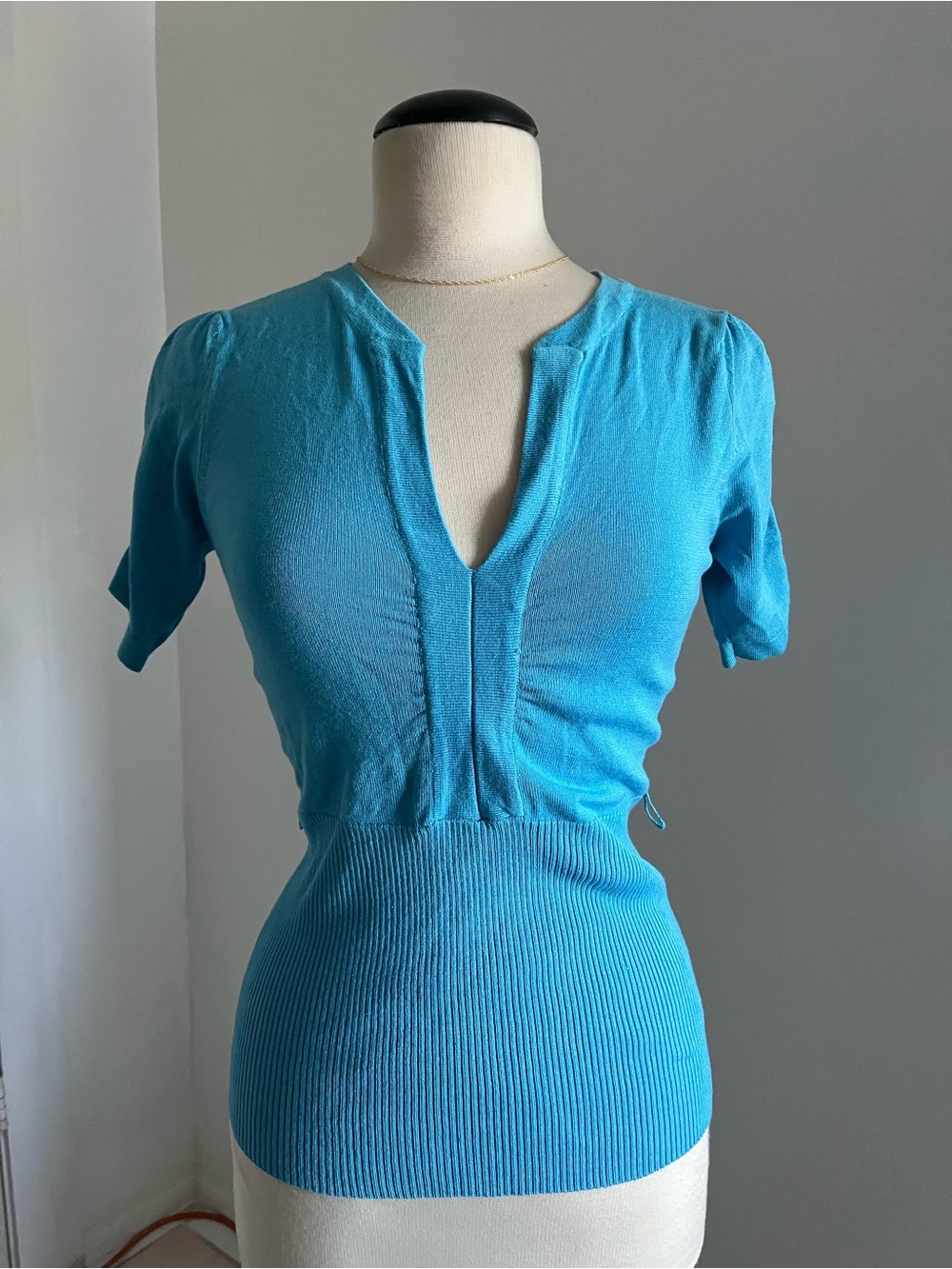 Women’s Y2K Slim Fit Short Sleeve Top in Bright Turquoise